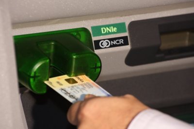 NCR presenta una nueva gama de cajeros que permite el uso del DNI electrónico