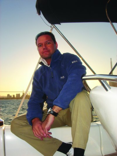 ¿quién no ha enviado un SMS con la frase "te quiero cariño"?