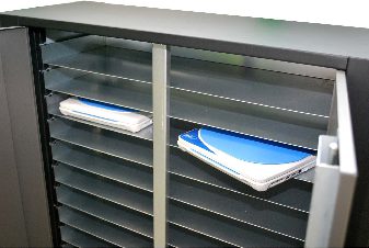 Inves lanza una solución integral para la carga y almacenamiento de portátiles