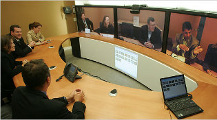 Unitronics lleva videoconferencia a 114 centros de Extremadura