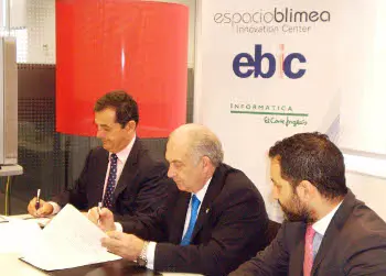 Firma del acuerdo entre Informática el Corte Inglés y la Universidad de Oviedo