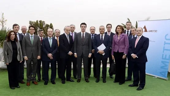 Reunión entre el ministro de Industria, Energía y Turismo, José Manuel Soria, y AMETIC