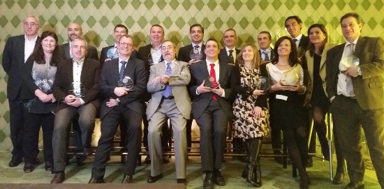 Los premiados de esta edición junto con la consejera delagada de BPS y la directora de Data Center Market.