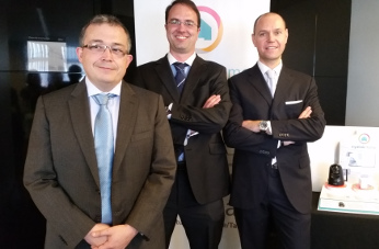 Parte del equipo directivo de D-Link. De izquierda a derecha: Anselmo Trejo (marketing), Antonio Navarro (country manager) y Luigi Salmoiraghi (sur de Europa).