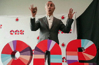 Antonio Coimbra durante la presentación de Vodafone One