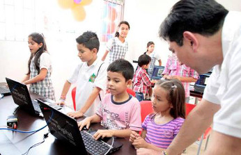 Hispasat dota de conectividad a Colombia a través de Kioscos Vive Digital