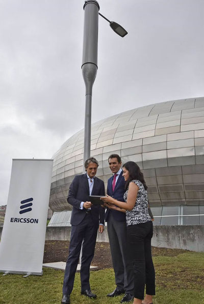Ericsson instala en Santander la primera farola conectada en España