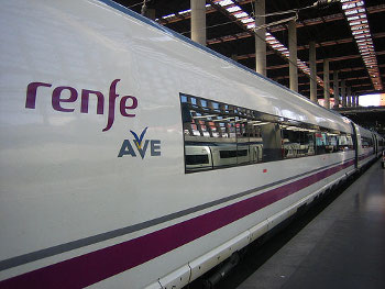 Hispasat instala con éxito la solución de conectividad para los trenes de Renfe