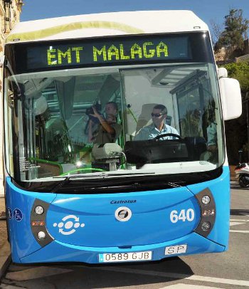 La EMT de Málaga permite pagar el billete de autobús con el smartphone.