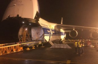 El satélite Hispasat 36W-1 aterriza en la base de lanzamiento de Kourou