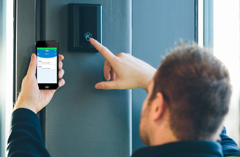 Tyco introduce el smartphone al control de acceso
