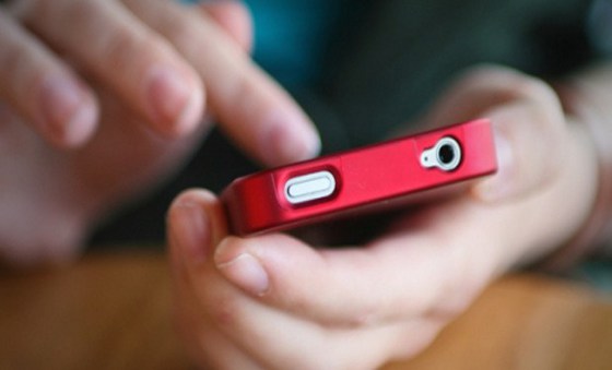 El 64% de los españoles se relaciona con su banco vía smartphone