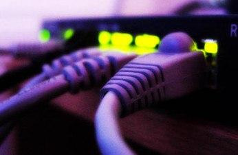 Banda ancha y servicios AV compensaron la caída de los ingresos por voz de las telco