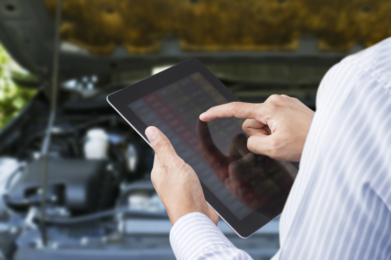 A las empresas les inquieta que sus empleados miren Internet mientras conducen