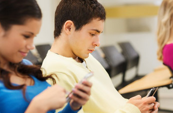 3 de cada 4 españoles asegura que no podrían vivir sin el móvil.