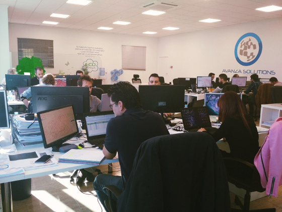 Equipo de diseñadores de Avanza Solutions.