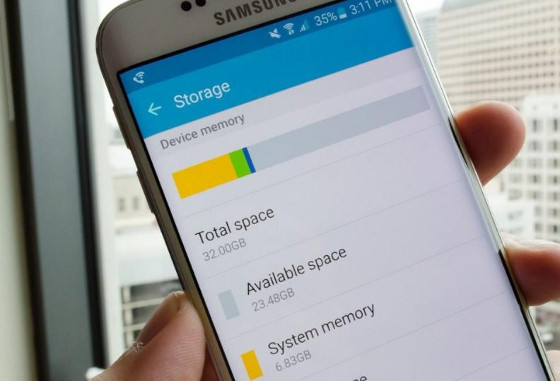 El 34% de los españoles se queda sin espacio en su móvil al menos una vez al mes