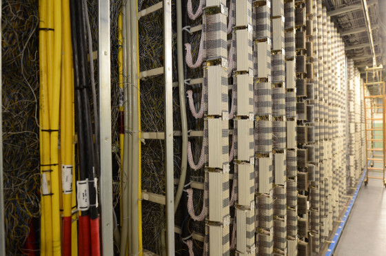 Repartidor de cobre. Vertical del Repartidor Cobre de una central Telefónica. Por esta zona del repartidor se reciben los pares que vienen de los domicilios de los clientes.