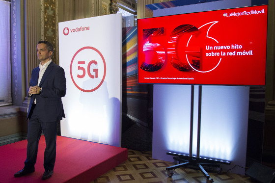 Vodafone despliega los primeros nodos 5G NSA en seis ciudades españolas.
