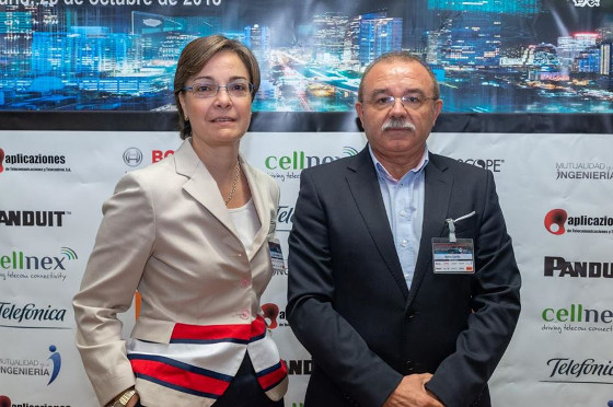 Marta Balenciaga, decana-presidente del COIT y Martín Carrillo, presidente de FECOTEL.