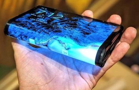 En 2020 los smartphones de pantalla plegable, flexible o enrollable ganarán fuerza.