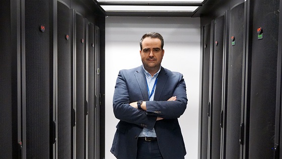 a Raúl Aledo, consejero delegado de Aire Networks.