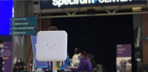 Novant Health administra 2.000 vacunas en un día con Wi-Fi de Extreme Networks.