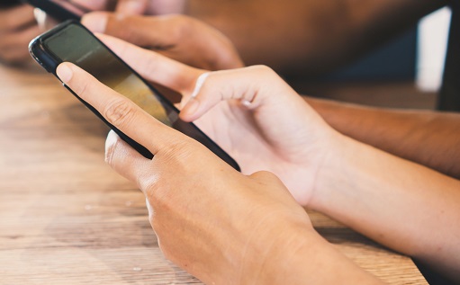 Las operadoras ingresarán 88.000 millones de dólares por mensajería en 2025.