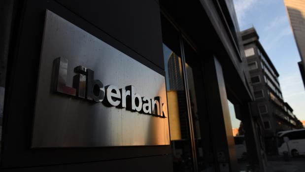 Liberbank ofrecerá a sus clientes fibra y móvil de MásMóvil.