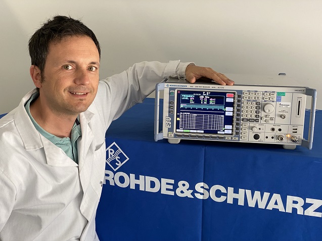 Gabriel Pérez Berenguer, responsable de Calibración EMC en Rohde & Schwarz España.
