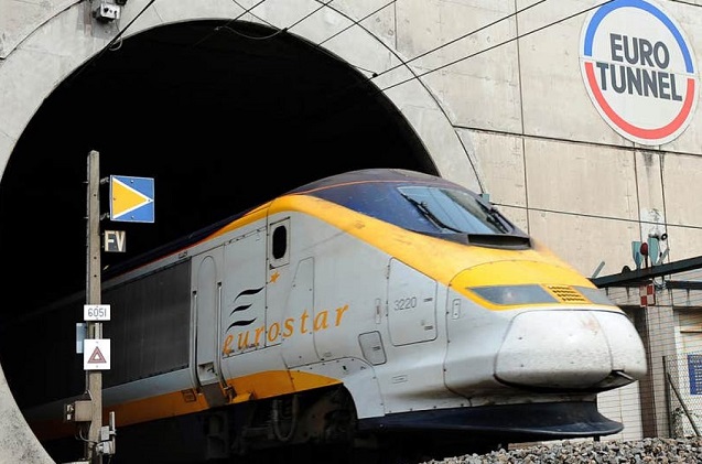 Nueva red de fibra óptica en el Canal de la Mancha.