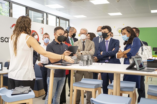 Aula del Futuro: proyecto público-privado para educar en la era digital.