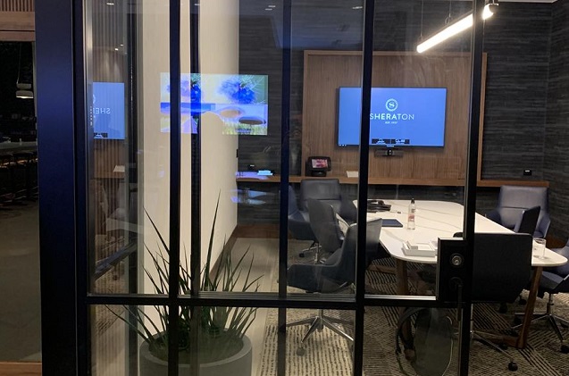 Marriott responde al trabajo híbrido con Barco ClickShare Conference.