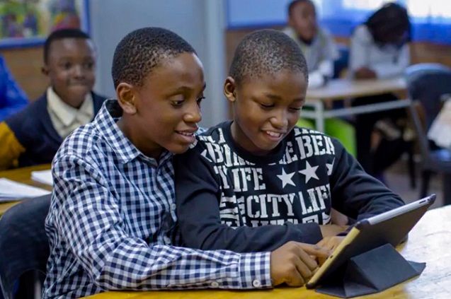 Proyecto Giga alcanza un millón de escuelas conectadas a Internet