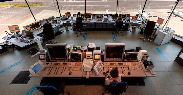 ENAIRE renueva sus comunicaciones con Amper.