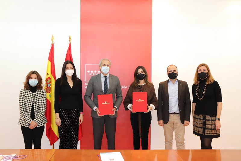 Orange prorroga su convenio con Madrid para conectar pacientes.