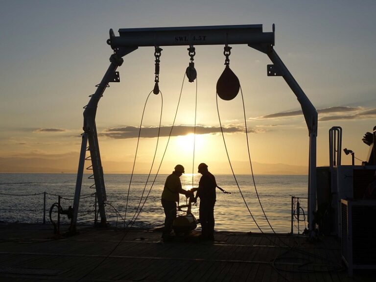 Exa Infrastructure colabora con Islalink en la construcción de Ionian.