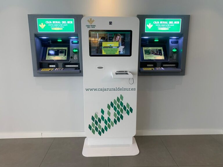 Vodafone abandera un proyecto de acceso a servicios bancarios en zonas rurales.