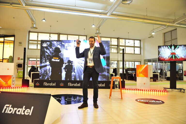 Sergio Espinosa, director general de fibratel.