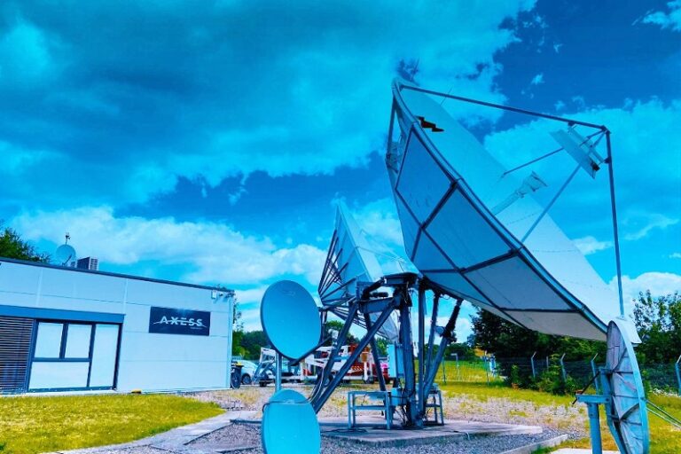 Hispasat compra Axess Networks, valorada en cerca 90 de millones de euros.
