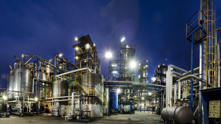 Bilbaína de Alquitranes despliega una red IoT para digitalizar sus consumos energéticos.