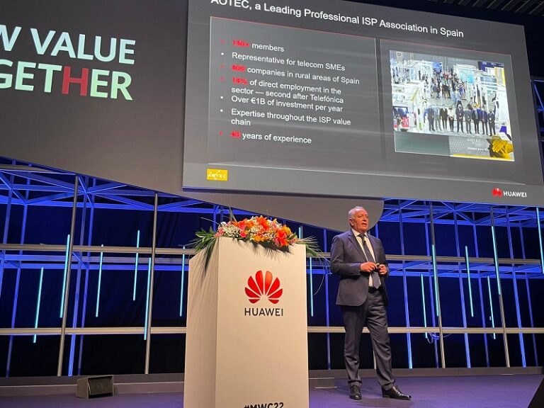 Antonio García Vidal, presidente de Aotec, durante su intervención en el MWC 22 de Barcelona.
