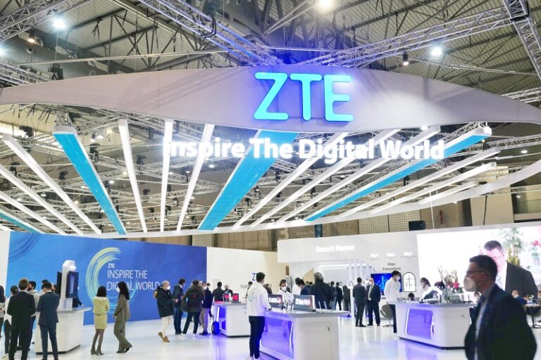 Stand de ZTE en el MWC 2022 de Barcelona.