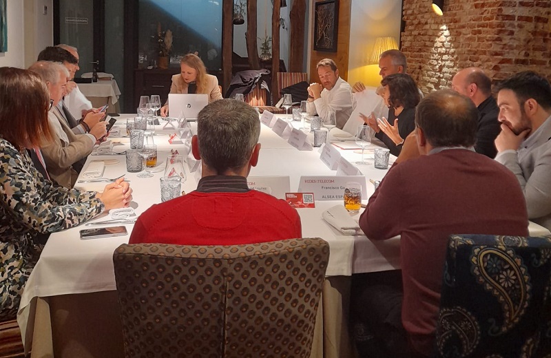 Encuentro sobre SD-WAN organizado por Redes&Telecom y ALE y Deutsche Telekom Global Business.