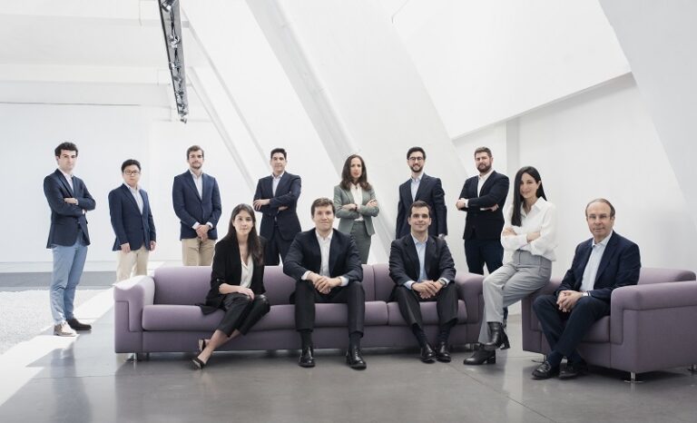 Cardumen Capital invierte en Kahoona.