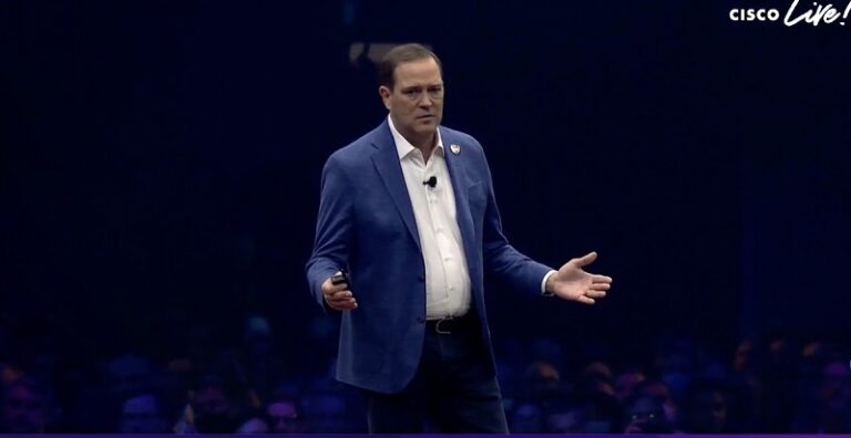 Chuck Robbins, presidente y CEO de Cisco, en la inauguración de Cisco Live 2022.
