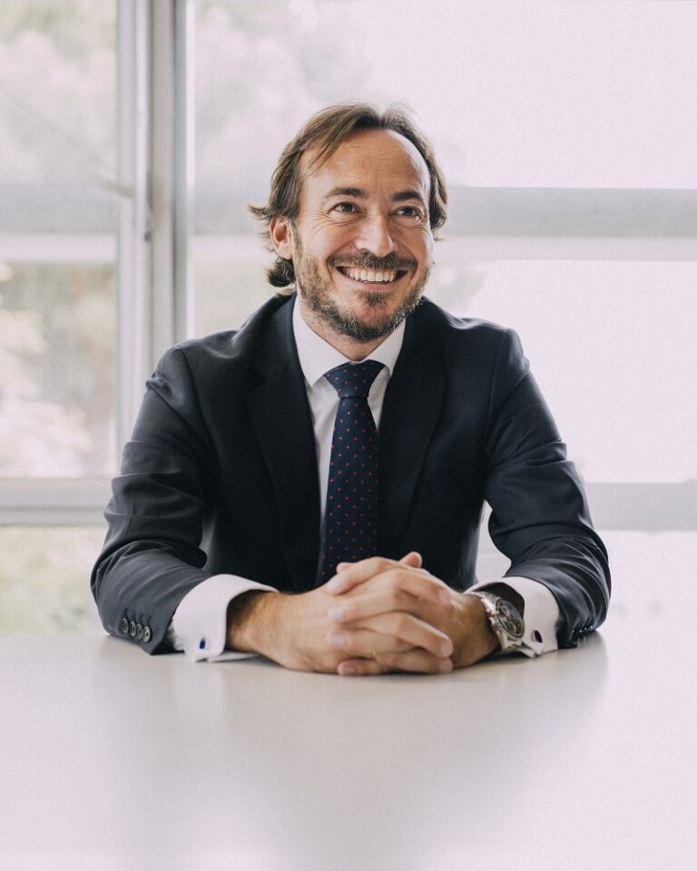 Carlos Gató, Director General de LCRcom.