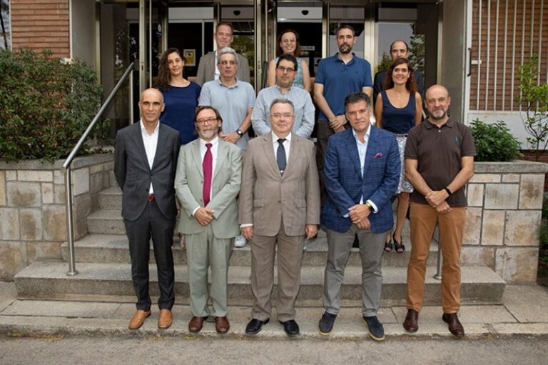 Acuerdo entre la UPM e IBM para desarrollar sistemas de comunicaciones móviles 5G.