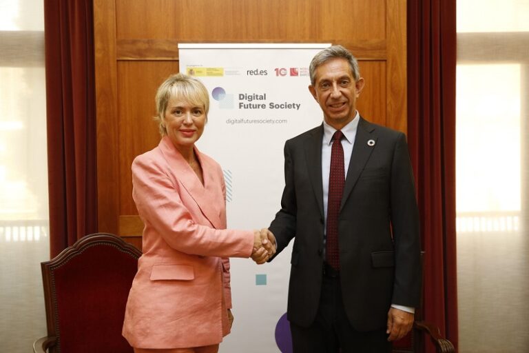 Firma de acuerdo para dar continuidad al programa Digital Future Society.