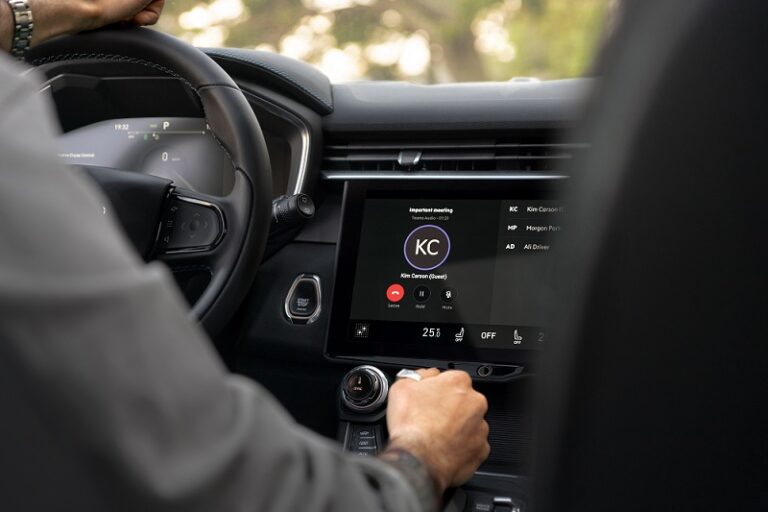 Lynk & Co presenta una aplicación de reuniones desde el coche.